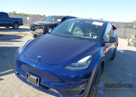 2022 Tesla Model Y Long Range Dual Motor All-Wheel Drive from USA, damaged, VIN 7SAYGDEE3NA002120